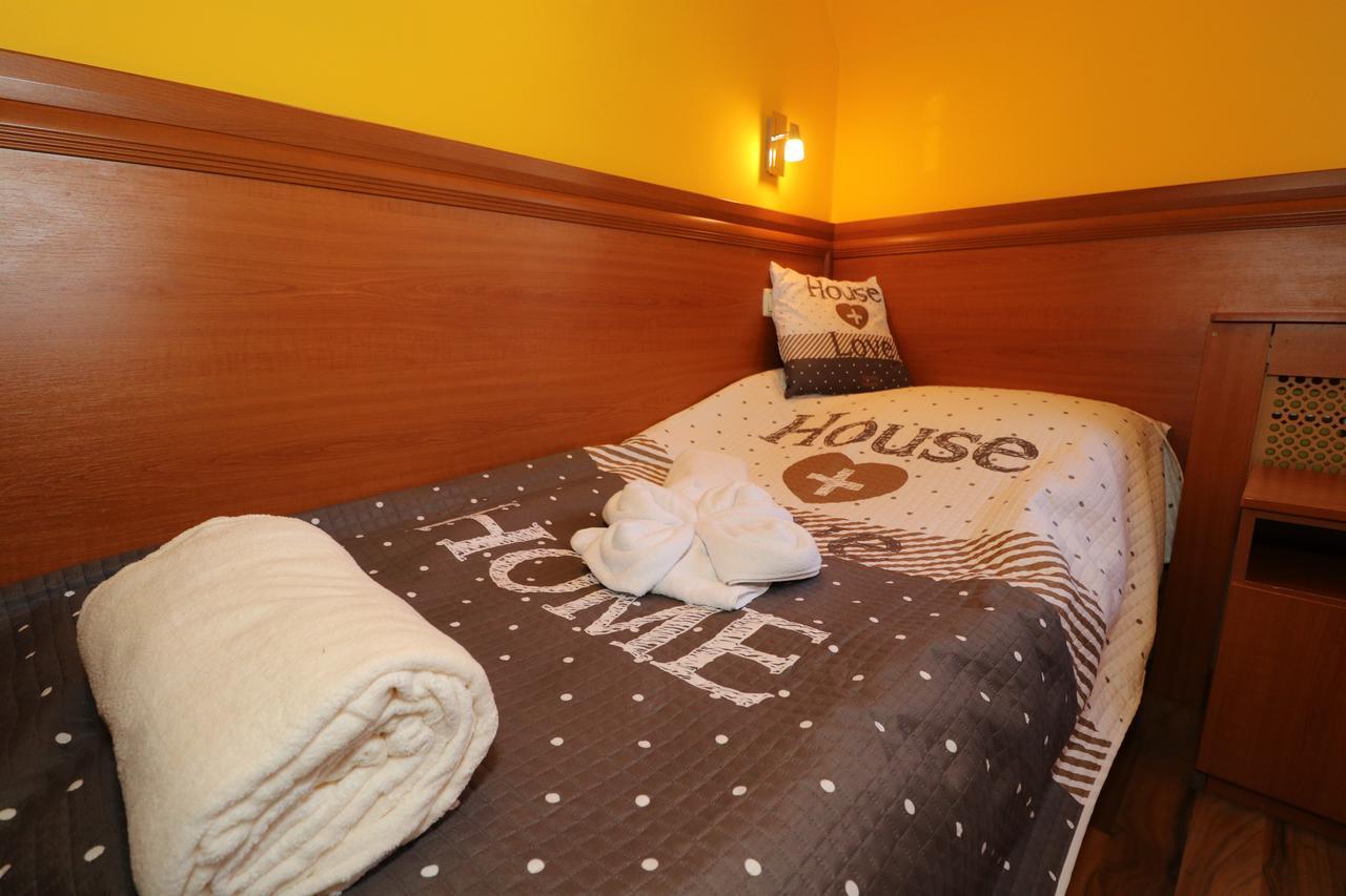 Bed and Breakfast Szekelykert Panzio Мішкольц Екстер'єр фото